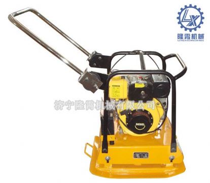点击查看详细信息<br>标题：LXPB-120型平板夯 阅读次数：1956